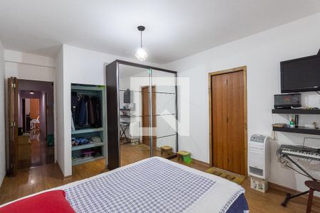 Casa à venda com 195m², 3 quartos e 2 vagasQuarto Suíte