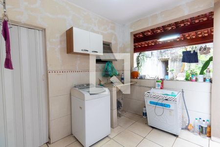Casa à venda com 195m², 3 quartos e 2 vagasLavanderia