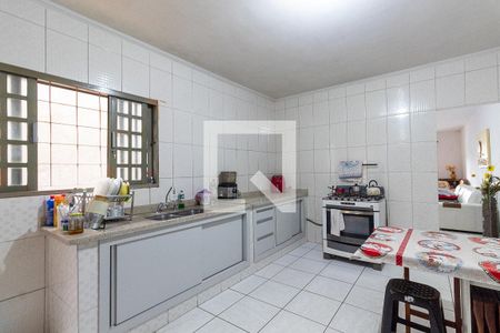 Casa à venda com 195m², 3 quartos e 2 vagasCozinha