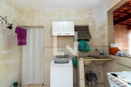 Casa à venda com 195m², 3 quartos e 2 vagasLavanderia