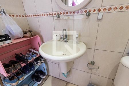 Casa à venda com 195m², 3 quartos e 2 vagasBanheiro 3