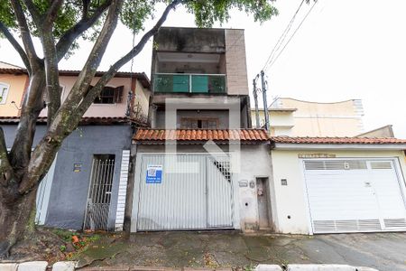 Casa à venda com 195m², 3 quartos e 2 vagasFachada
