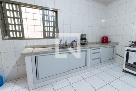 Casa à venda com 195m², 3 quartos e 2 vagasCozinha