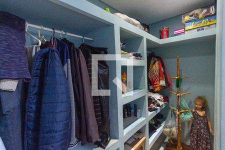 Casa à venda com 195m², 3 quartos e 2 vagasCloset