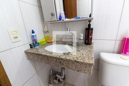 Casa à venda com 195m², 3 quartos e 2 vagasBanheiro 2