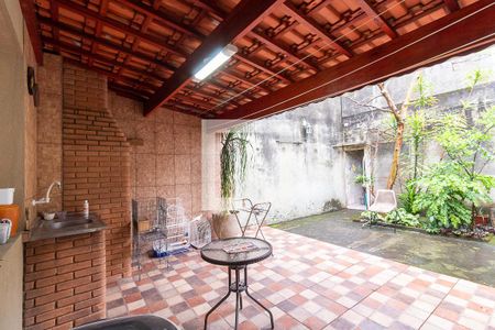 Casa à venda com 195m², 3 quartos e 2 vagasChurrasqueira