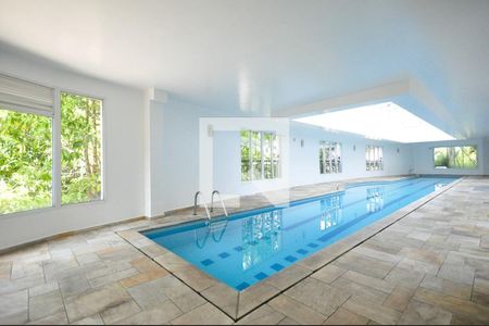 Apartamento à venda com 83m², 1 quarto e 2 vagasPiscina