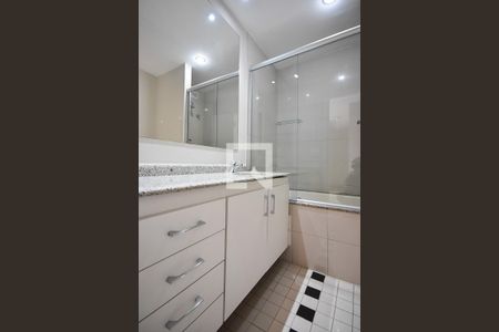 Apartamento à venda com 83m², 1 quarto e 2 vagasBanheiro suíte