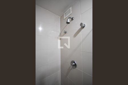 Apartamento à venda com 83m², 1 quarto e 2 vagasChuveiro do banheiro