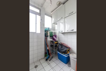 Apartamento à venda com 83m², 3 quartos e 2 vagas Apartamento à venda com 83m², 3 quartos e 2 vagasÁrea de serviço