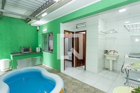 Casa à venda com 235m², 3 quartos e 2 vagasQuintal e área de serviço