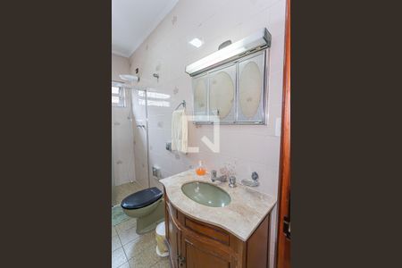 Casa à venda com 235m², 3 quartos e 2 vagasBanheiro Social