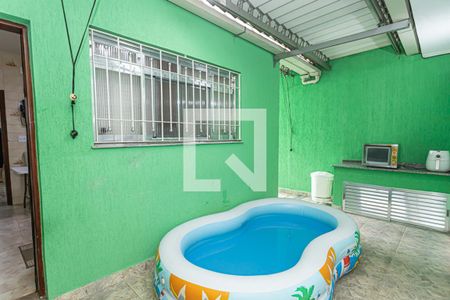 Casa à venda com 235m², 3 quartos e 2 vagasQuintal e área de serviço