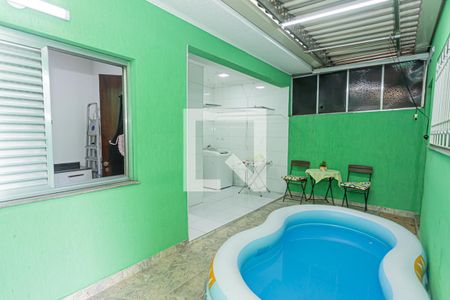 Casa à venda com 235m², 3 quartos e 2 vagasQuintal e área de serviço