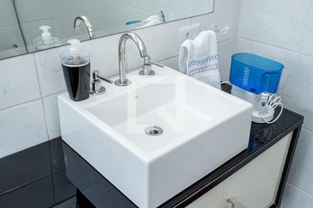 Casa à venda com 235m², 3 quartos e 2 vagasBanheiro suite