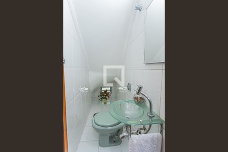 Casa à venda com 235m², 3 quartos e 2 vagasLavabo