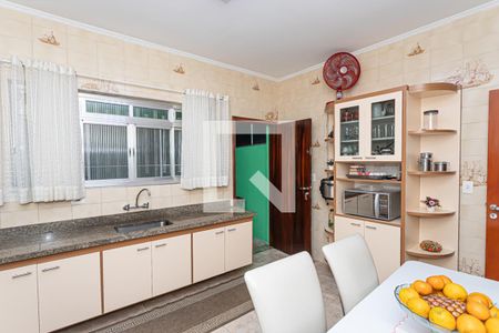 Casa à venda com 235m², 3 quartos e 2 vagasCozinha