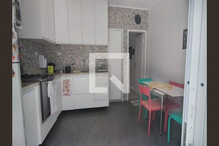 Casa à venda com 256m², 3 quartos e 5 vagas
