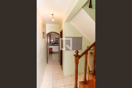 Casa à venda com 200m², 3 quartos e 2 vagas Casa à venda com 200m², 3 quartos e 2 vagasCorredor