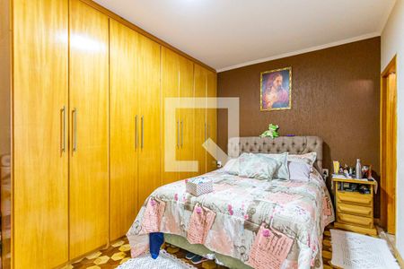 Casa à venda com 240m², 3 quartos e 4 vagas Casa à venda com 240m², 3 quartos e 4 vagasSuite