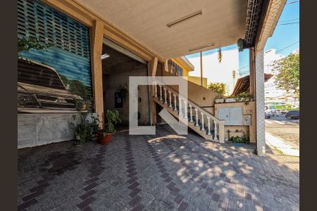 Casa à venda com 400m², 4 quartos e 8 vagas Casa à venda com 400m², 4 quartos e 8 vagasÁrea comum