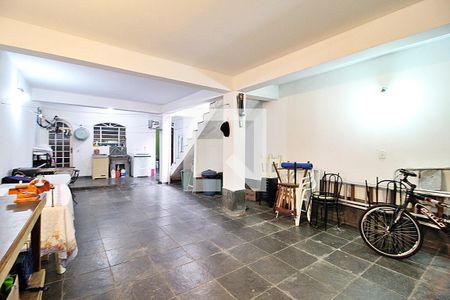 Casa à venda com 220m², 3 quartos e 4 vagasÁrea de Serviço