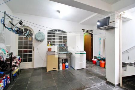 Casa à venda com 220m², 3 quartos e 4 vagasÁrea de Serviço