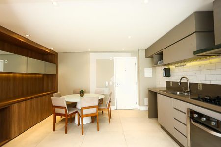 Cozinha de apartamento à venda com 2 quartos, 58m² em Vila Andrade, São Paulo