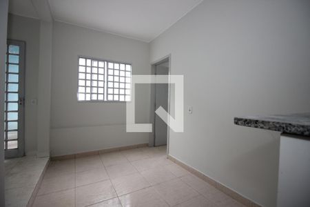 Sala 2 de casa para alugar com 3 quartos, 100m² em Recanto das Emas, Brasília