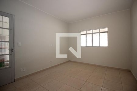 Sala 1 de casa para alugar com 3 quartos, 100m² em Recanto das Emas, Brasília