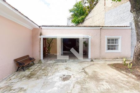 Casa à venda com 634m², 4 quartos e 6 vagas Casa à venda com 634m², 4 quartos e 6 vagasGaragem