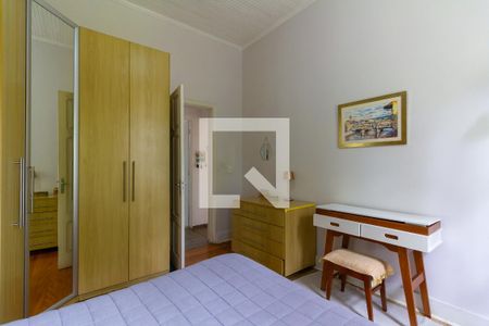 Casa à venda com 634m², 4 quartos e 6 vagas Casa à venda com 634m², 4 quartos e 6 vagasQuarto 5