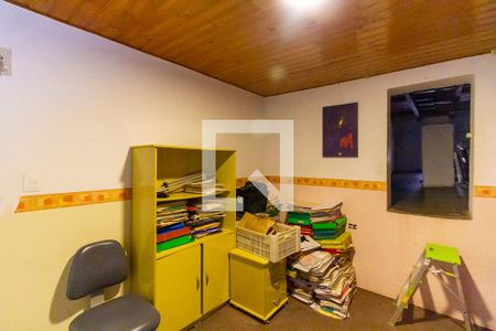 Casa à venda com 634m², 4 quartos e 6 vagas Casa à venda com 634m², 4 quartos e 6 vagasQuarto 1 piso inferior