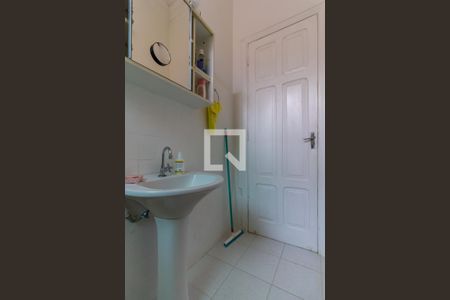 Casa à venda com 634m², 4 quartos e 6 vagas Casa à venda com 634m², 4 quartos e 6 vagasBanheiro 1