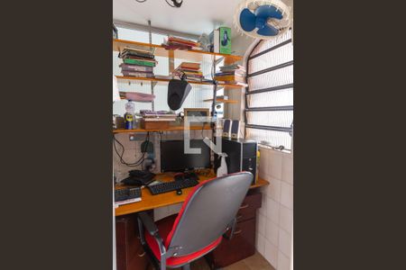 Casa à venda com 154m², 3 quartos e 1 vaga Casa à venda com 154m², 3 quartos e 1 vagaEscritório