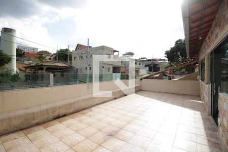Casa à venda com 316m², 3 quartos e 3 vagasSalão de Festas