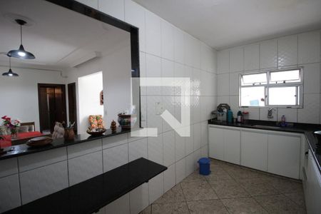 Casa à venda com 316m², 3 quartos e 3 vagasCozinha