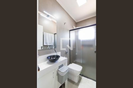 Casa à venda com 310m², 3 quartos e 4 vagasBanheiro