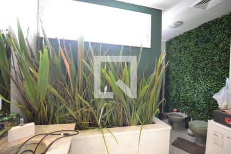 Casa à venda com 400m², 5 quartos e 4 vagasBanheiro da Suíte 2