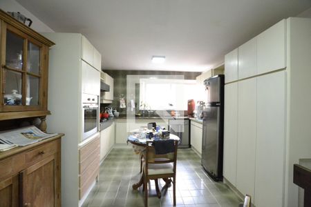 Casa à venda com 400m², 5 quartos e 4 vagasCozinha