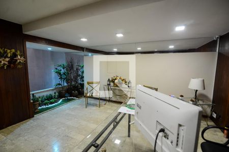 Apartamento à venda com 75m², 2 quartos e 1 vaga Apartamento à venda com 75m², 2 quartos e 1 vagaHall