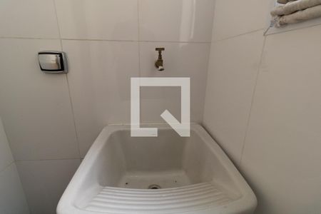 Apartamento à venda com 78m², 2 quartos e 1 vaga Apartamento à venda com 78m², 2 quartos e 1 vagaBanheiro de Serviço