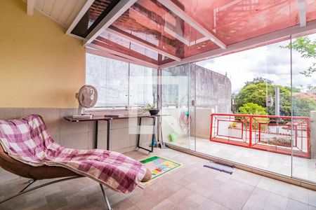 Casa à venda com 150m², 3 quartos e 2 vagas Casa à venda com 150m², 3 quartos e 2 vagasVaranda