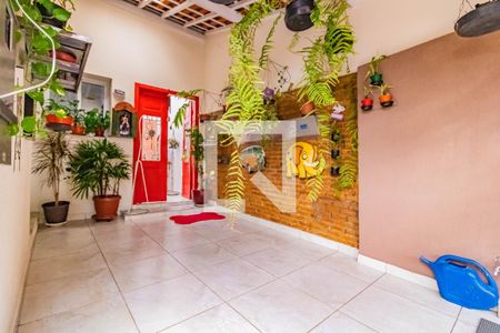 Casa à venda com 150m², 3 quartos e 2 vagas Casa à venda com 150m², 3 quartos e 2 vagasGaragem