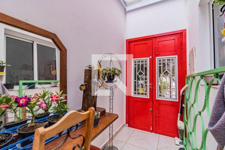 Casa à venda com 150m², 3 quartos e 2 vagas Casa à venda com 150m², 3 quartos e 2 vagasÁrea externa