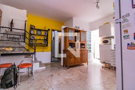 Casa à venda com 150m², 3 quartos e 2 vagas Casa à venda com 150m², 3 quartos e 2 vagasCopa - Cozinha