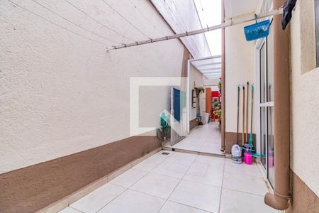 Casa à venda com 150m², 3 quartos e 2 vagas Casa à venda com 150m², 3 quartos e 2 vagasÁrea externa
