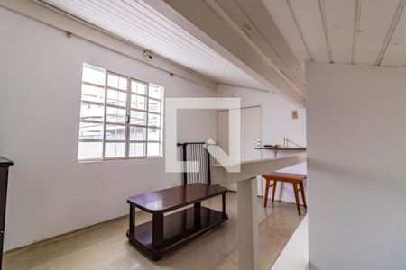 Casa à venda com 150m², 3 quartos e 2 vagas Casa à venda com 150m², 3 quartos e 2 vagasSotão