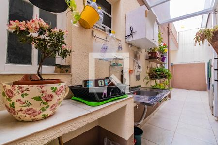 Casa à venda com 150m², 3 quartos e 2 vagas Casa à venda com 150m², 3 quartos e 2 vagasÁrea externa