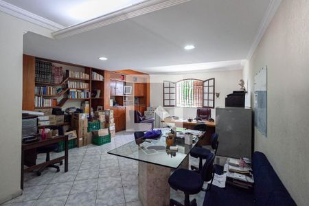 Casa à venda com 880m², 8 quartos e 6 vagasEscritório